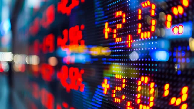 S&P 500 Snapshot: Sour Start Leads To Weekly Loss